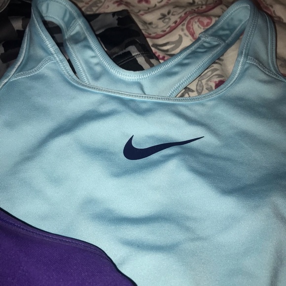 Nike Sports Bra bundle - Picture 3 of 4